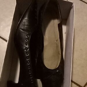 Black Sophisticated Heels with Lace-Up Design